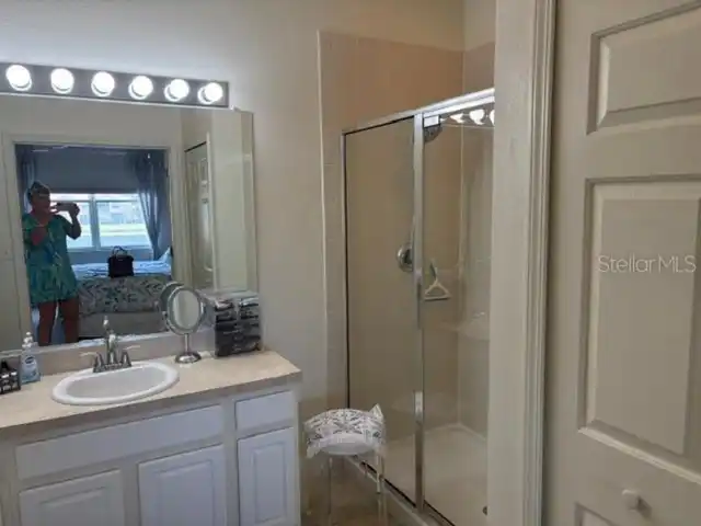 Listing Photo 12