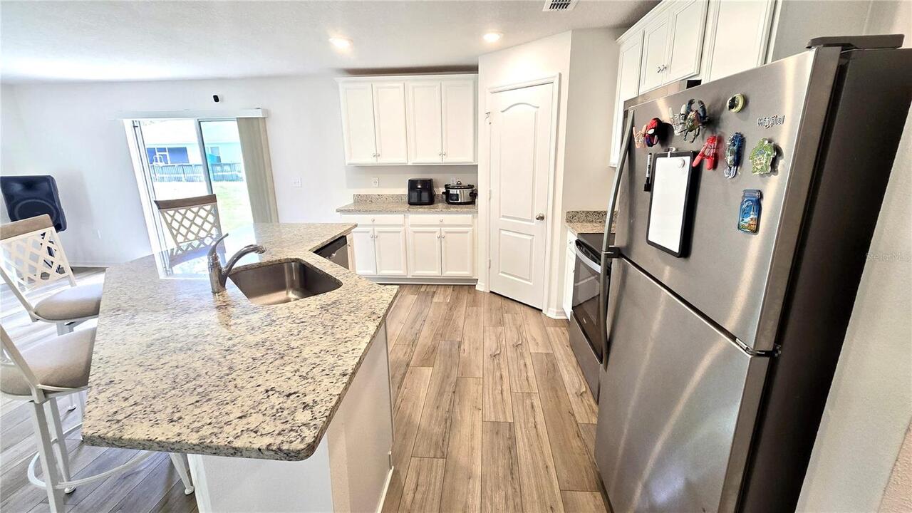 Listing Photo 11