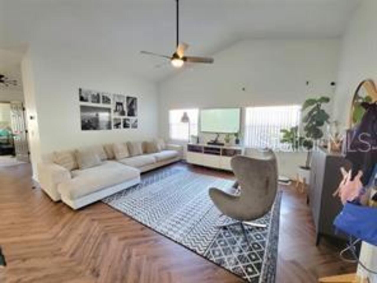 Listing Photo 6
