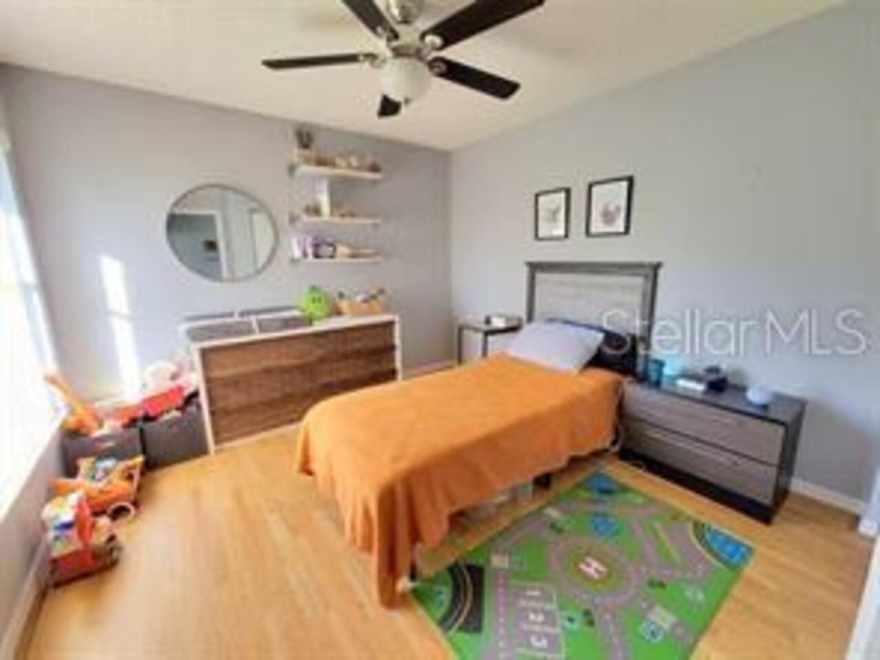 Listing Photo 9