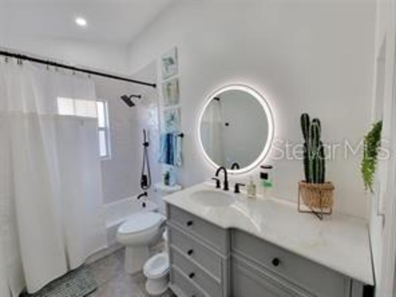 Listing Photo 12