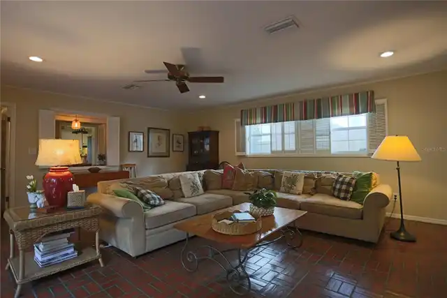Listing Photo 7
