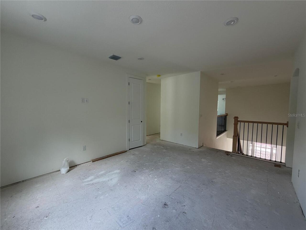 Listing Photo 12