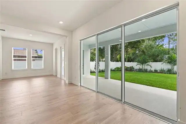 Listing Photo 17