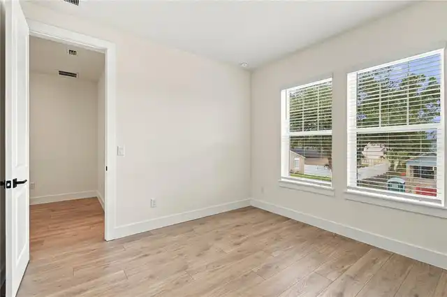 Listing Photo 37