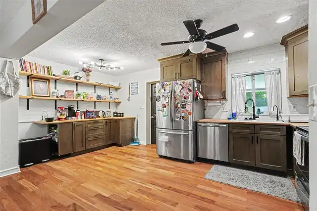 Listing Photo 8