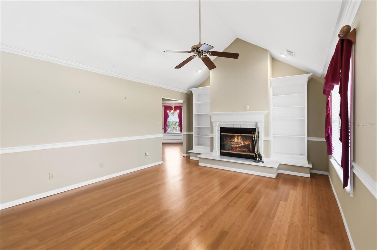 Listing Photo 11