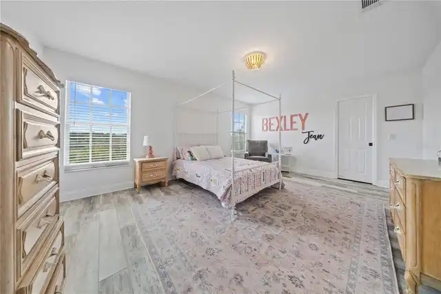 Listing Photo 34