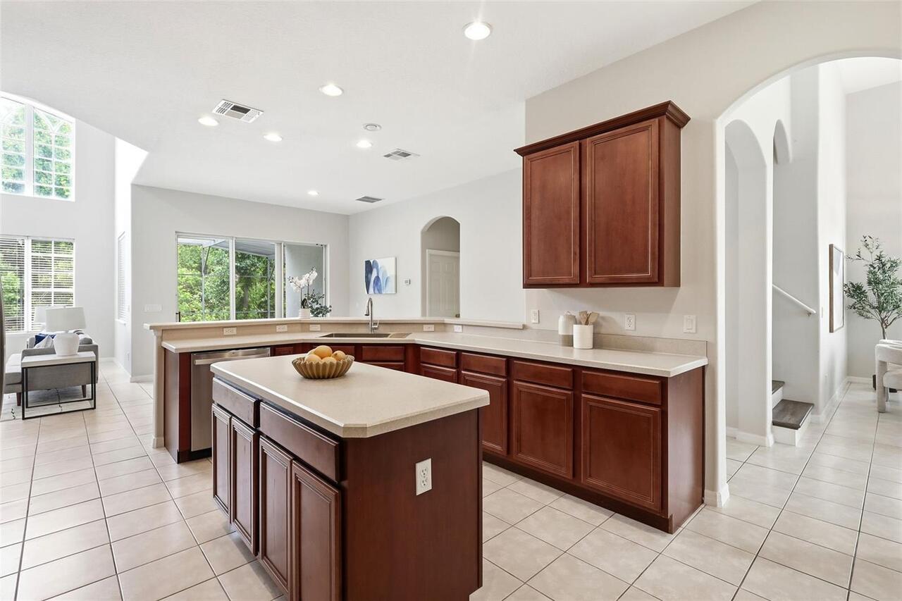 Listing Photo 12