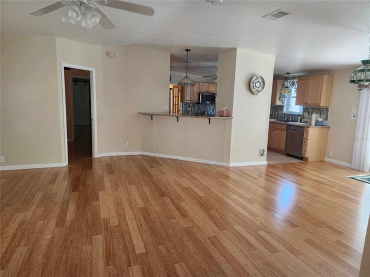Listing Photo 7