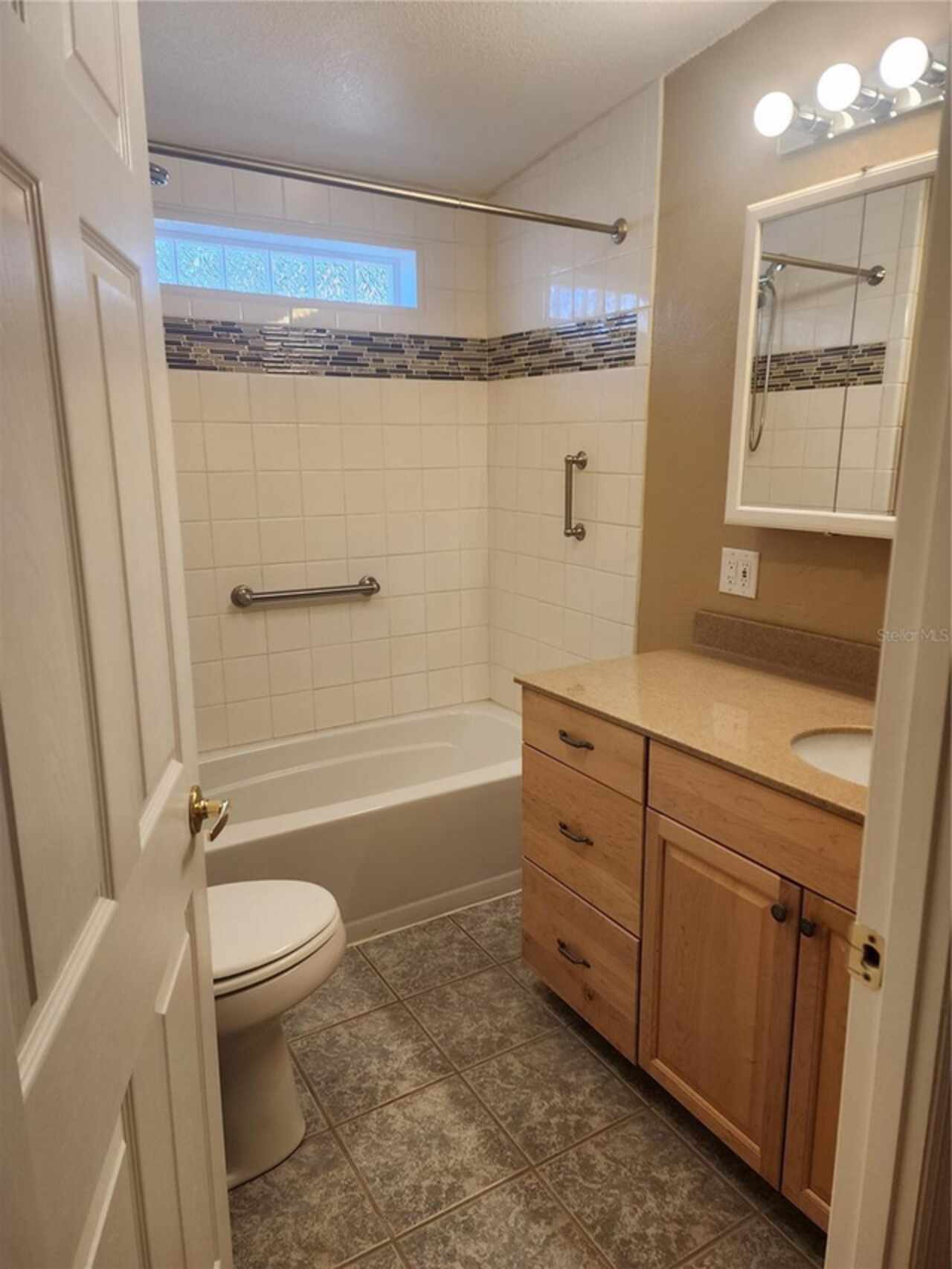 Listing Photo 28