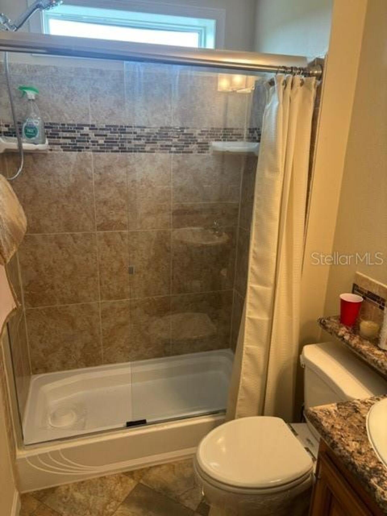 Listing Photo 12