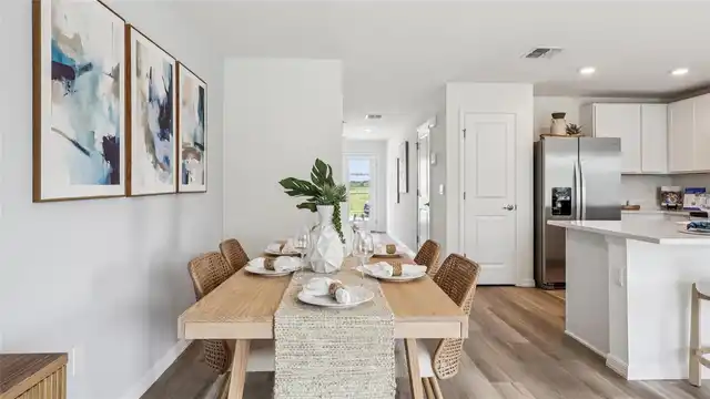 Listing Photo 8