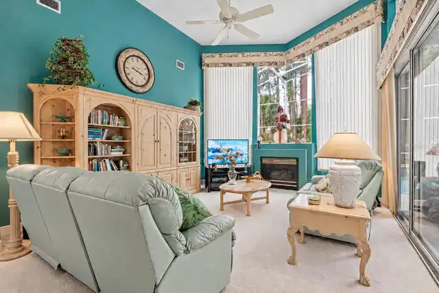 Listing Photo 9