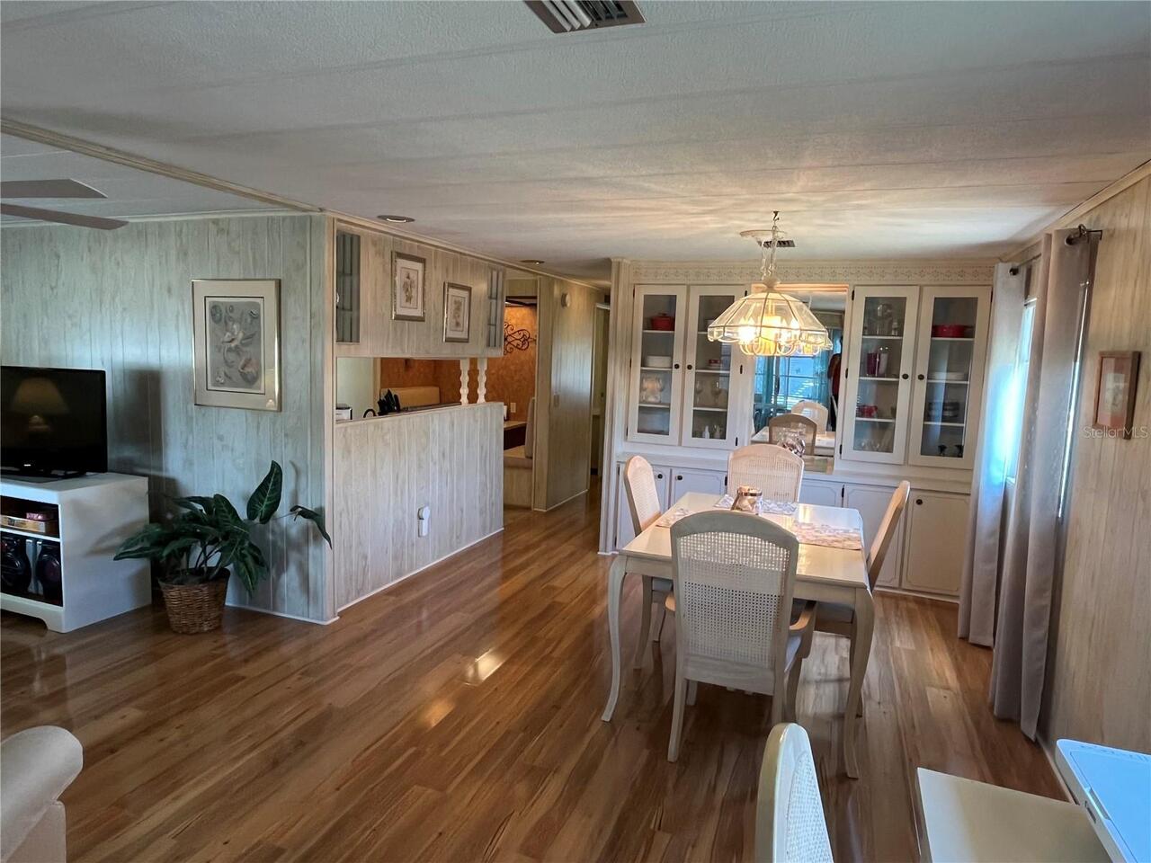 Listing Photo 7
