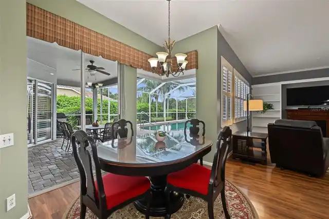 Listing Photo 10