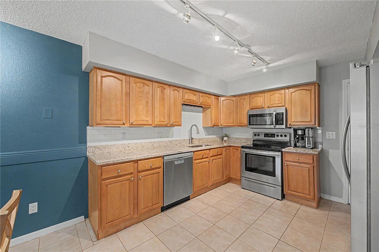 Listing Photo 9