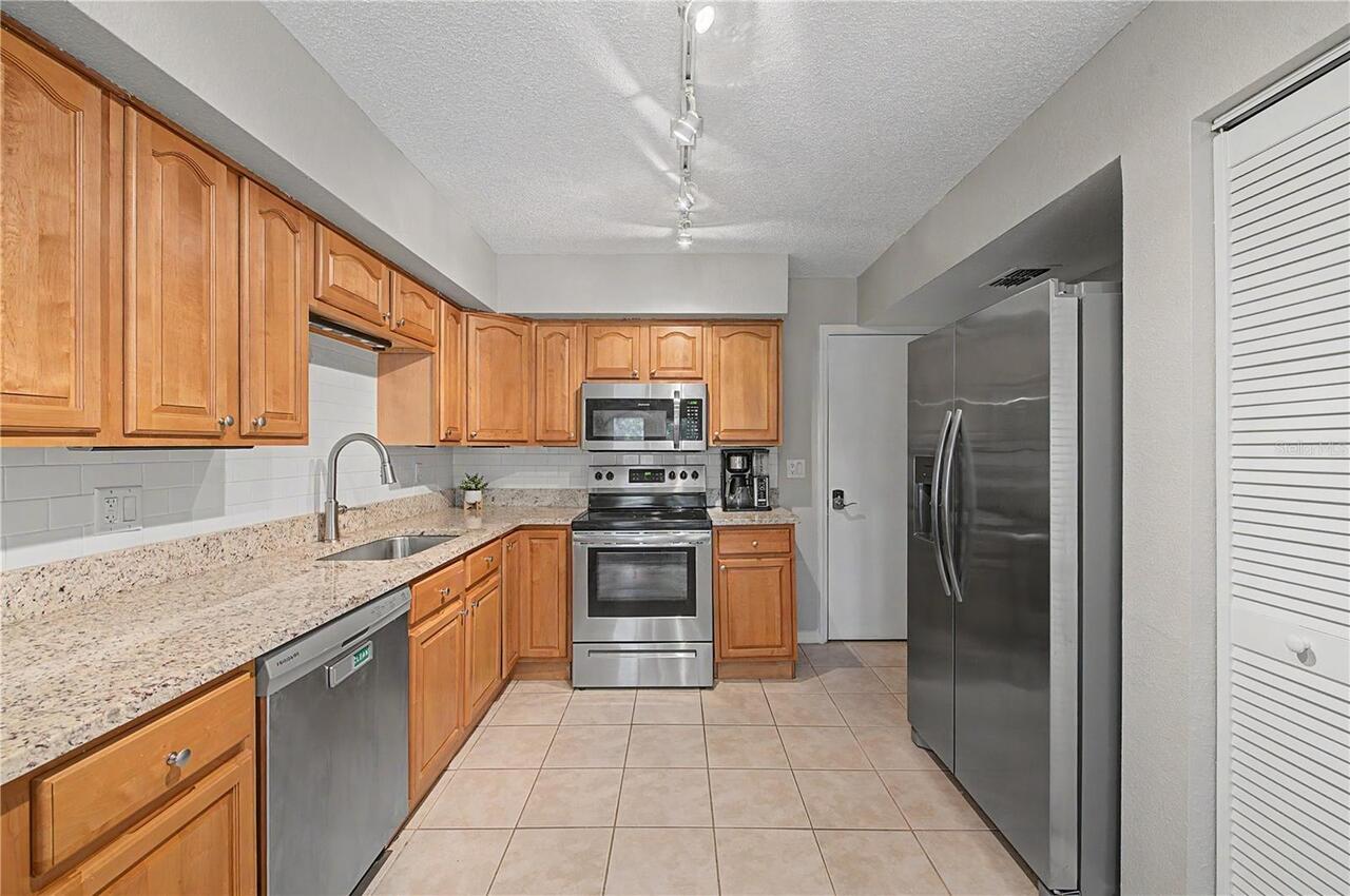 Listing Photo 10