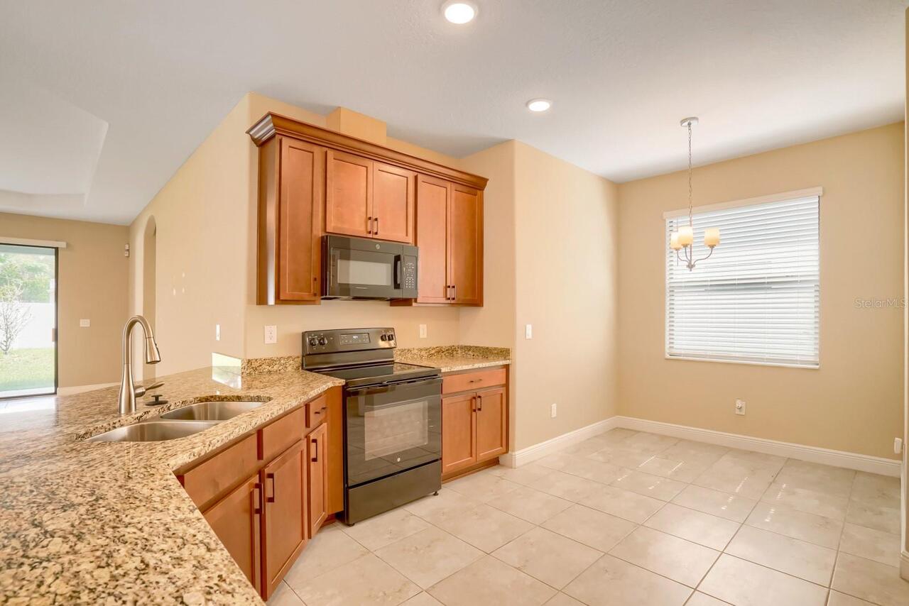 Listing Photo 12