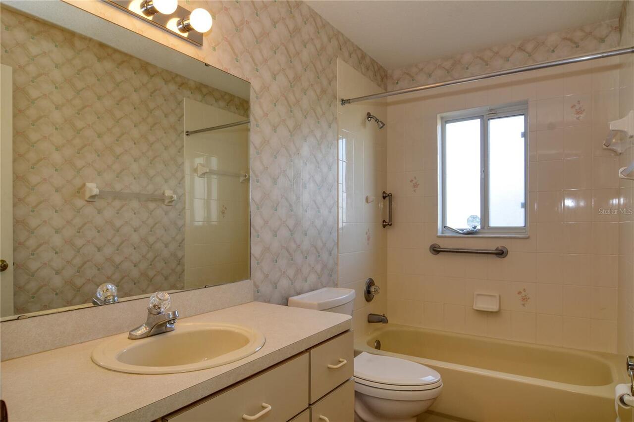 Listing Photo 10