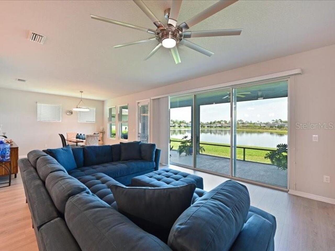 Listing Photo 11
