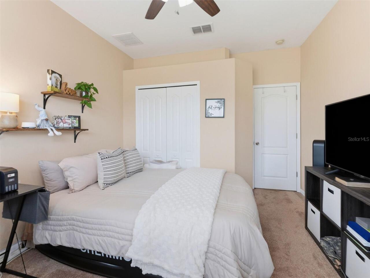 Listing Photo 11