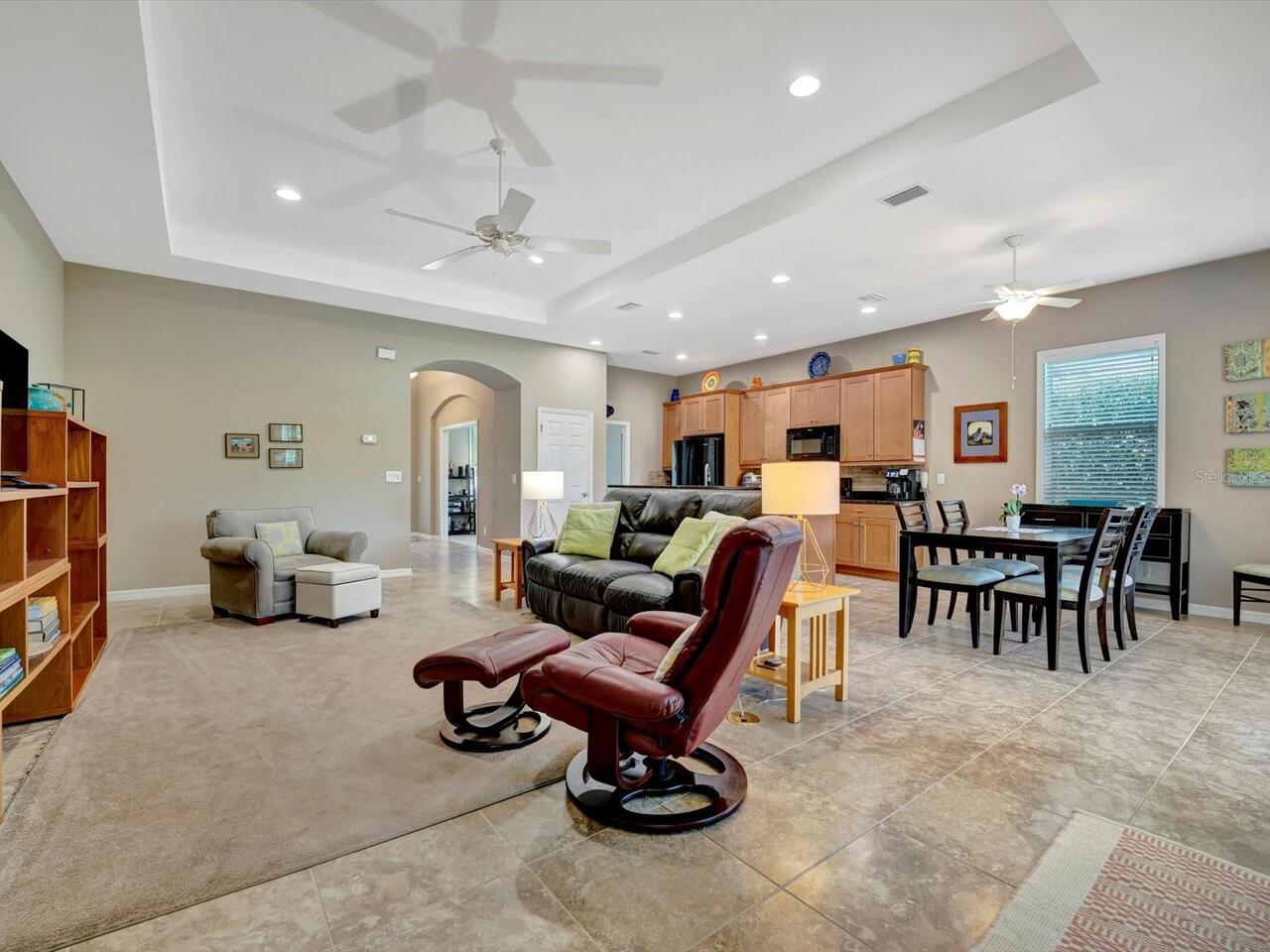 Listing Photo 12