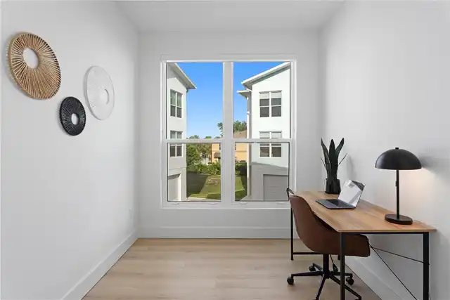 Listing Photo 14