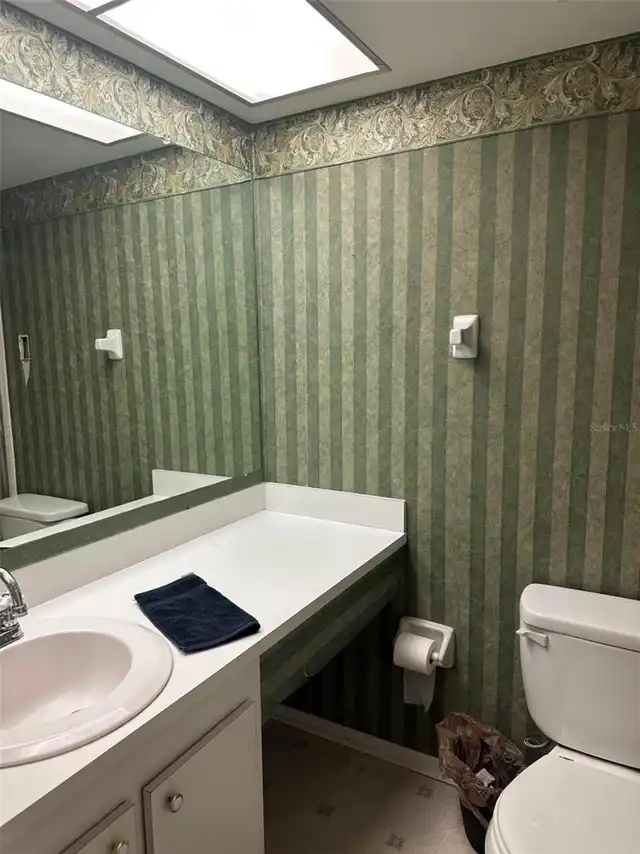 Listing Photo 12
