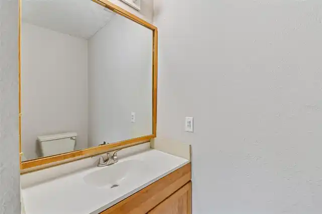 Listing Photo 32