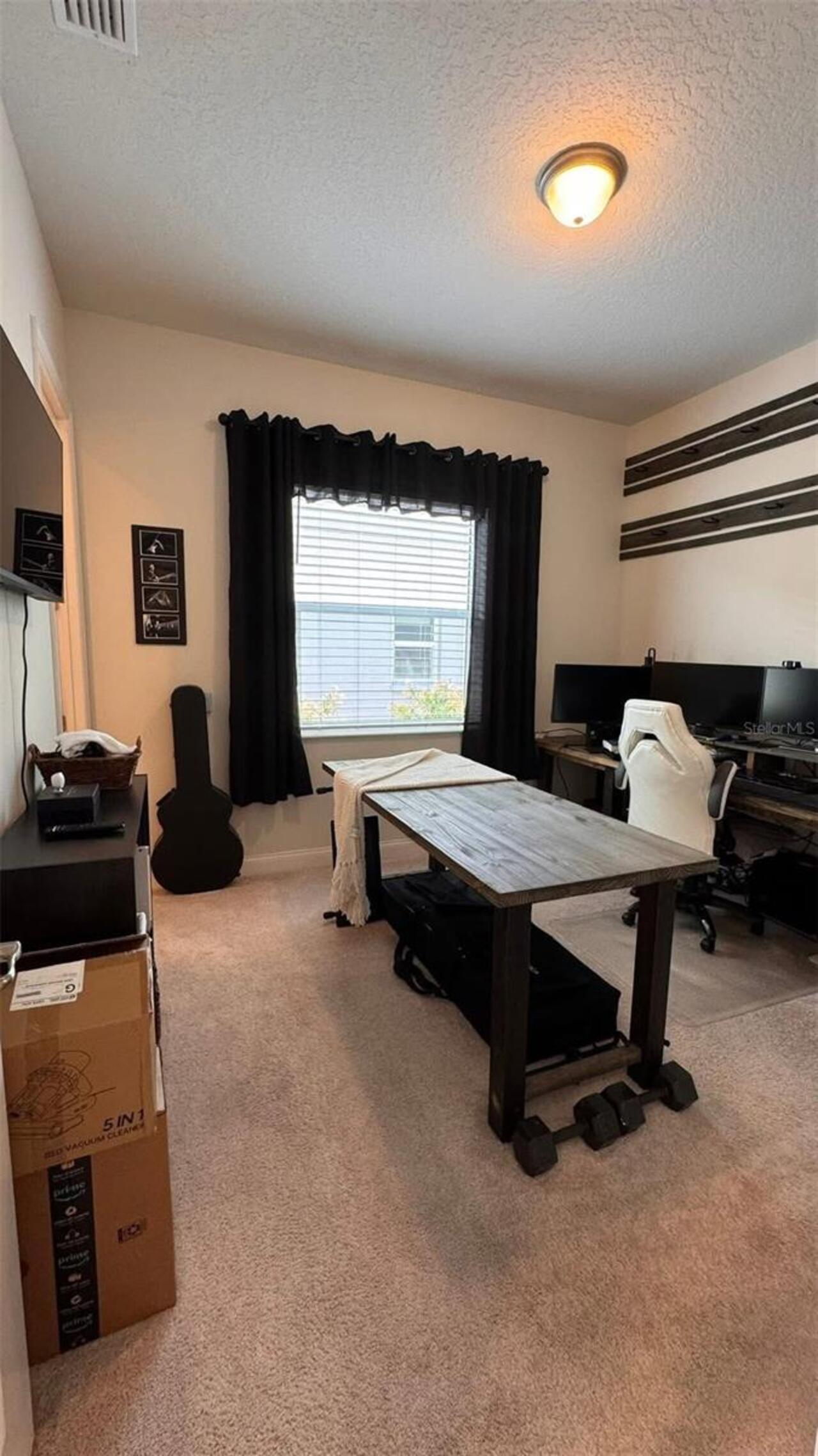 Listing Photo 12