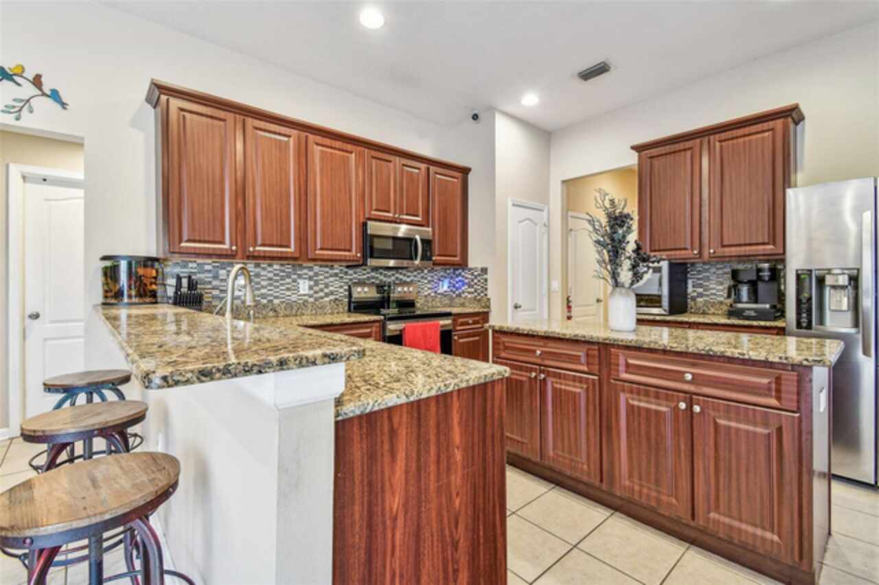 Listing Photo 14