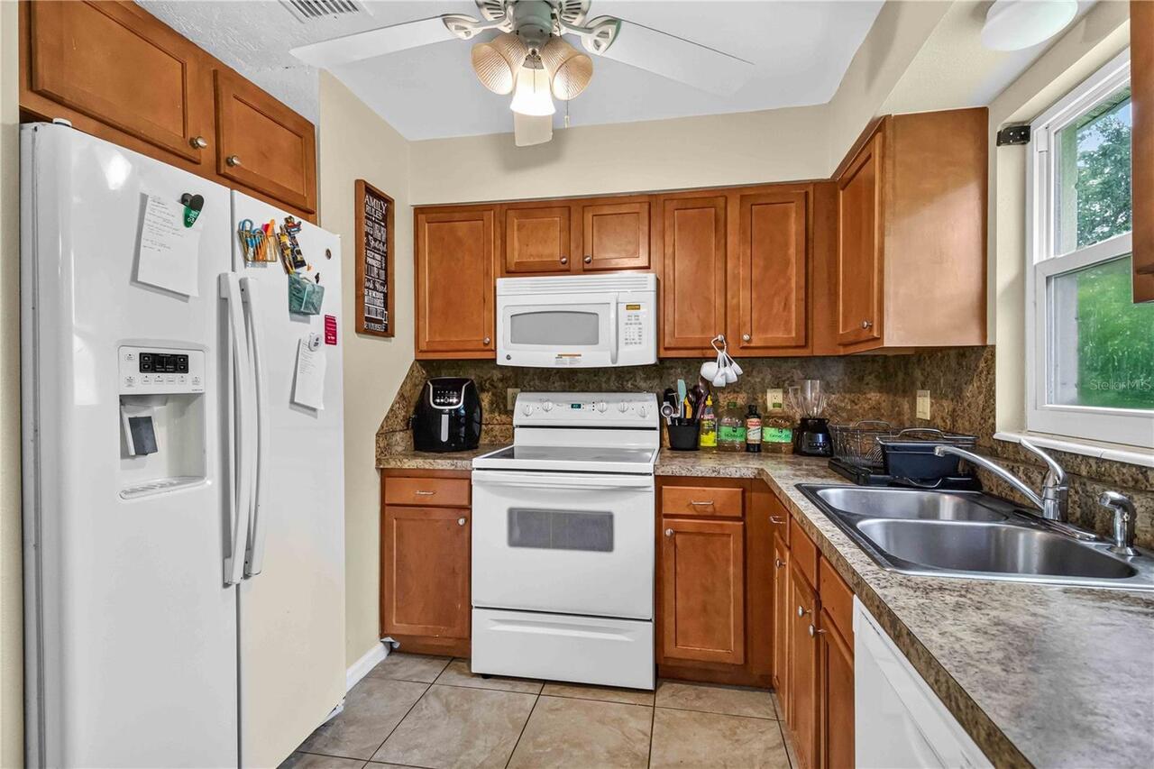 Listing Photo 10