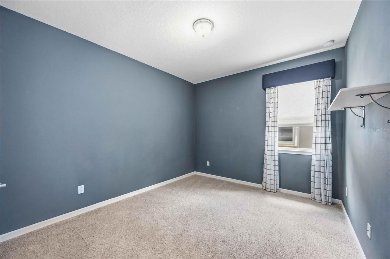 Listing Photo 14