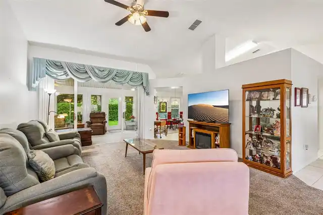 Listing Photo 7
