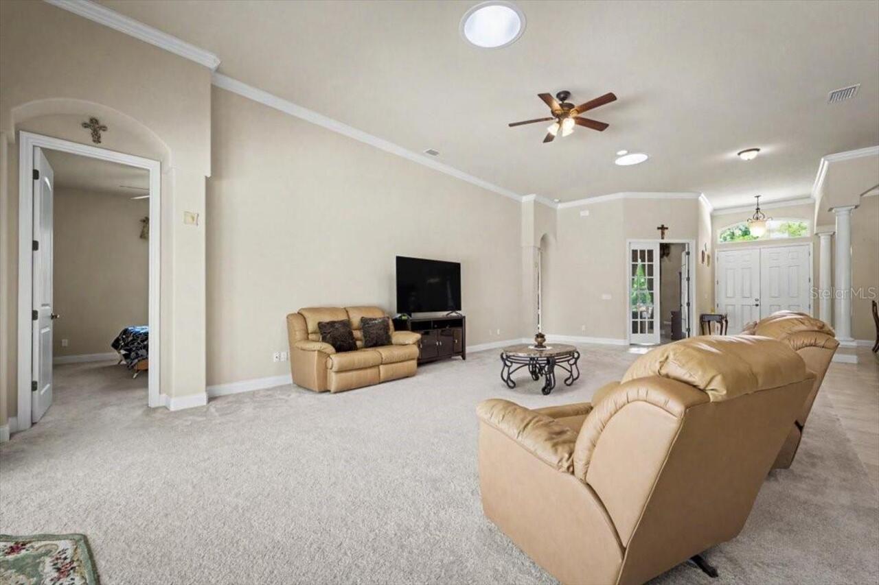 Listing Photo 14