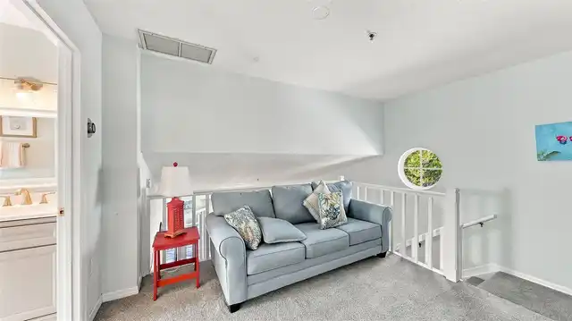 Listing Photo 17