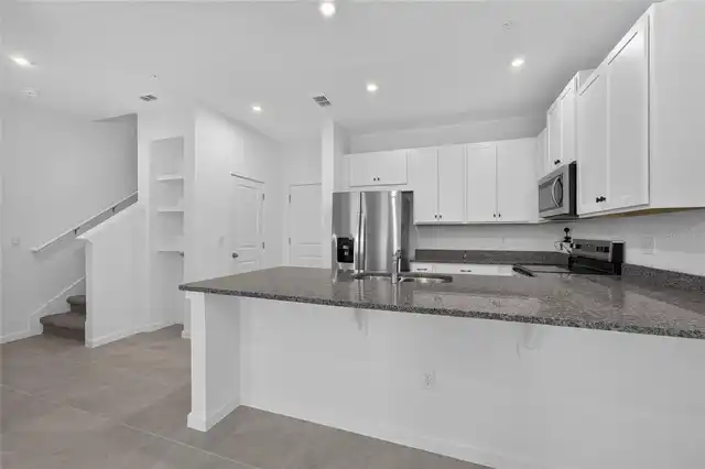 Listing Photo 6