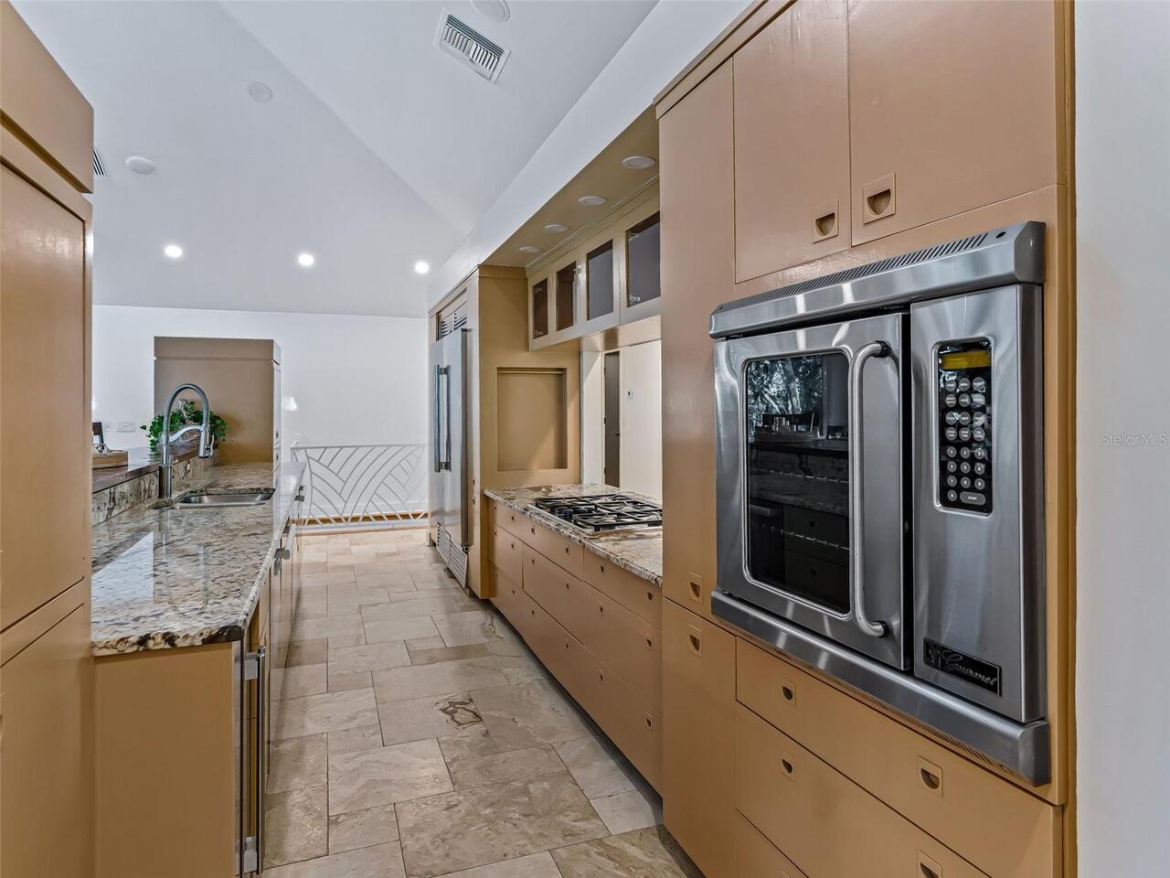 Listing Photo 16