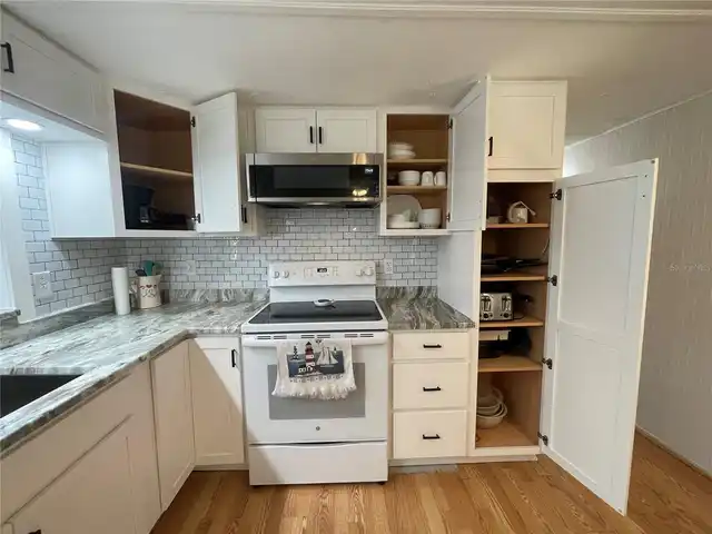 Listing Photo 6