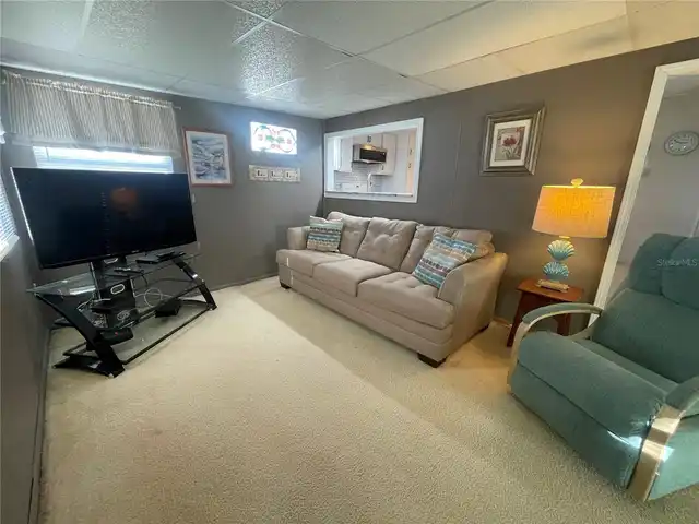 Listing Photo 14