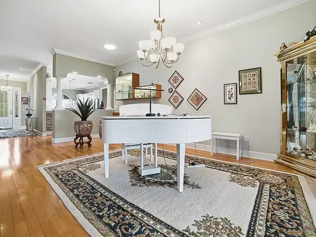 Listing Photo 16