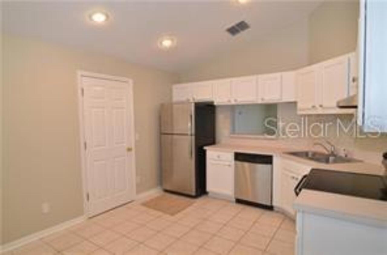 Listing Photo 8