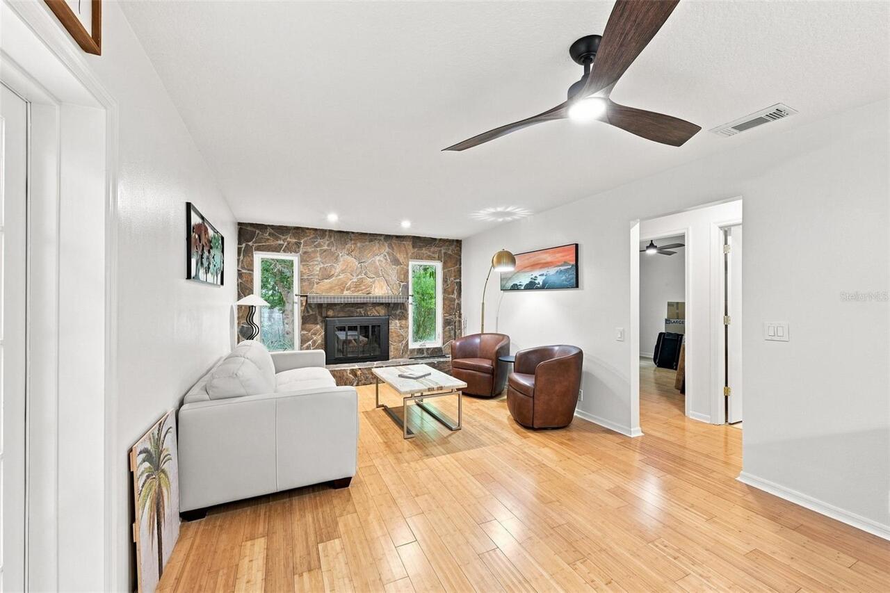 Listing Photo 14