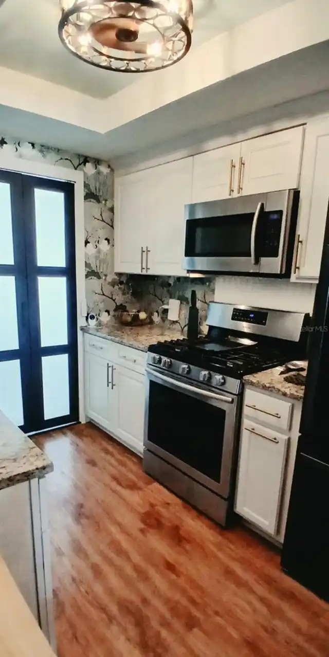 Listing Photo 6