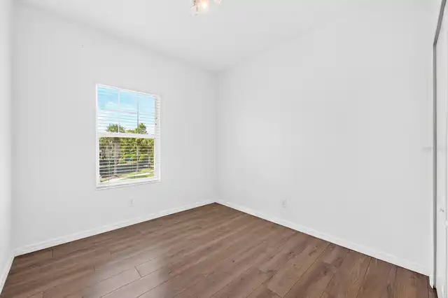 Listing Photo 24