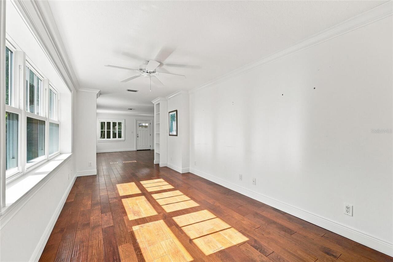 Listing Photo 12