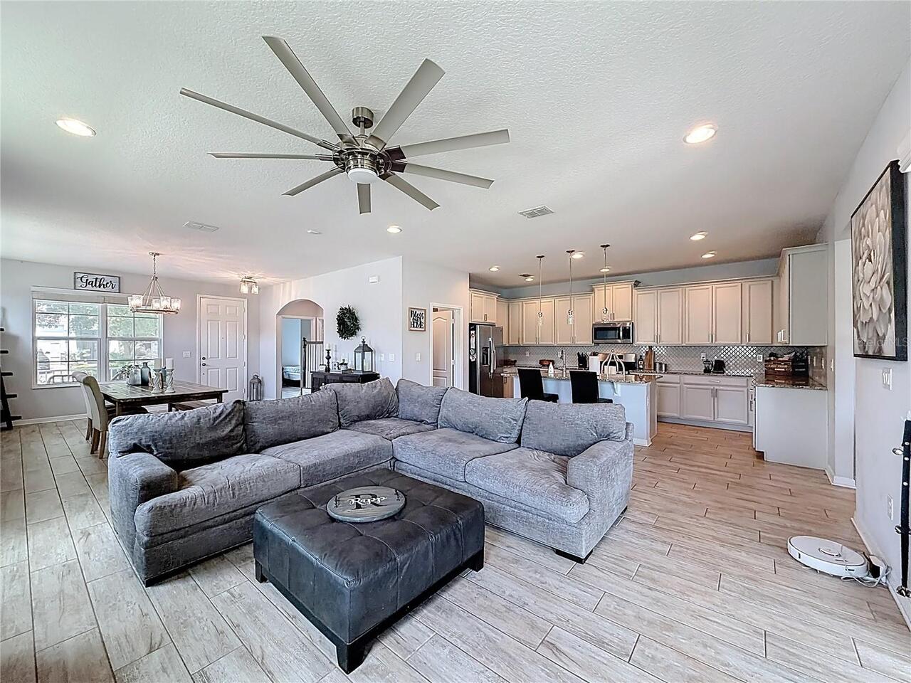Listing Photo 14