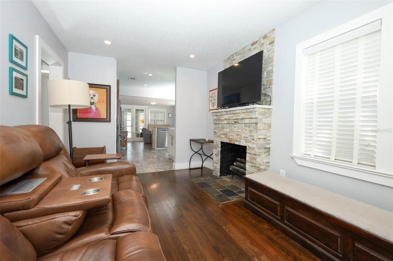 Listing Photo 8