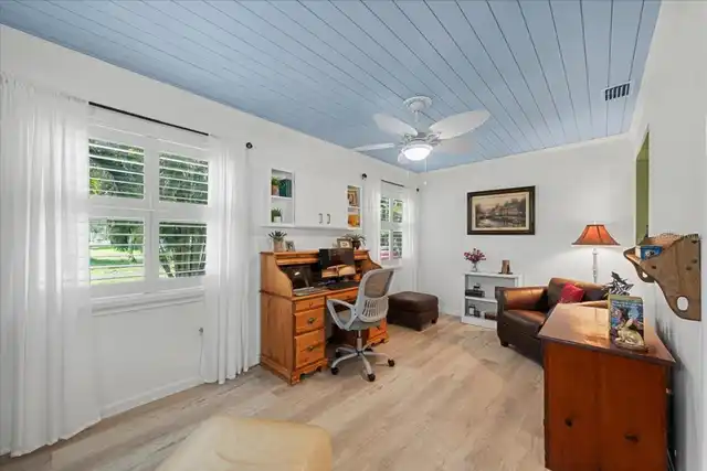 Listing Photo 29